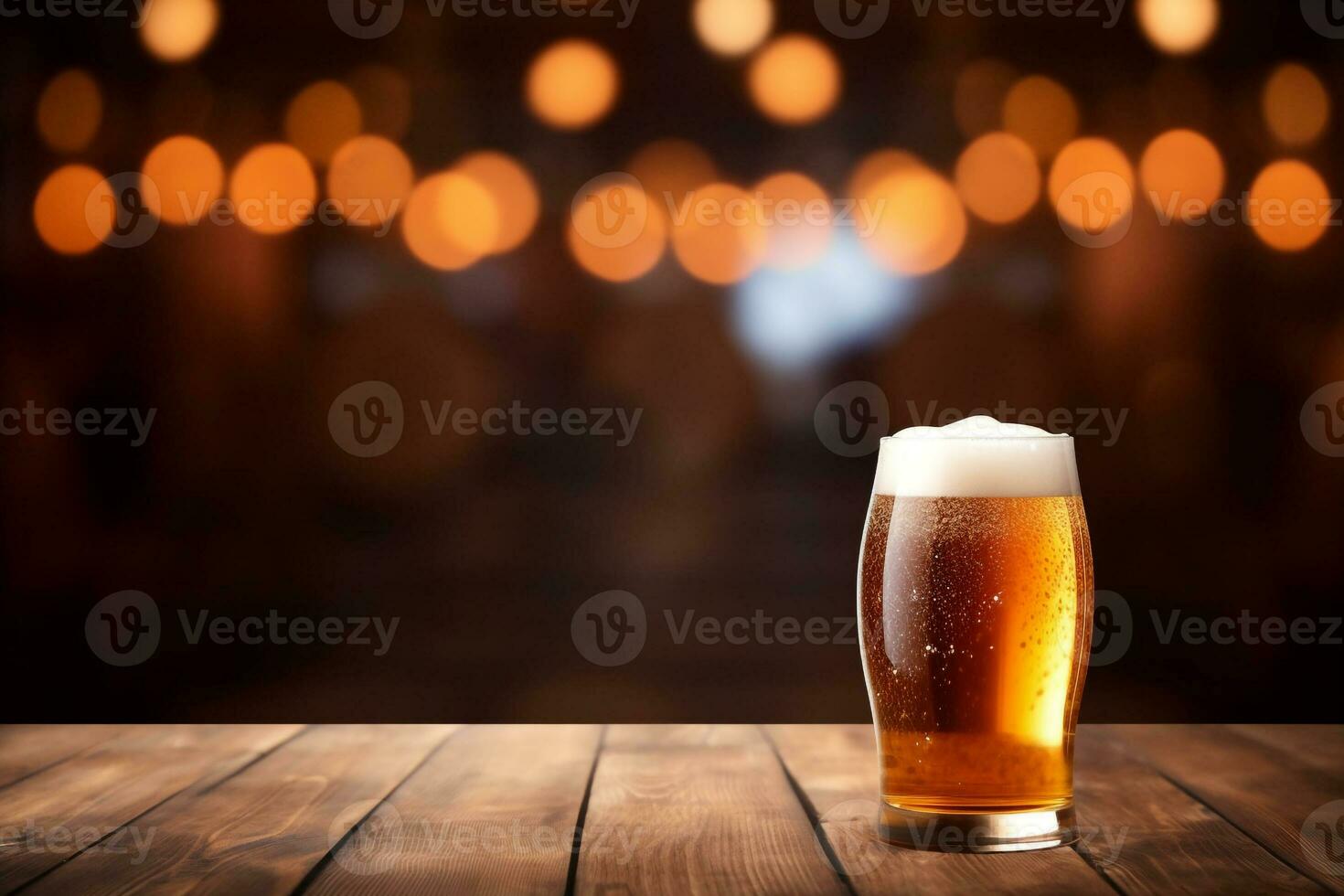 ai gegenereerd pint van bier Aan houten tafel met wazig bar Bij achtergrond, foto