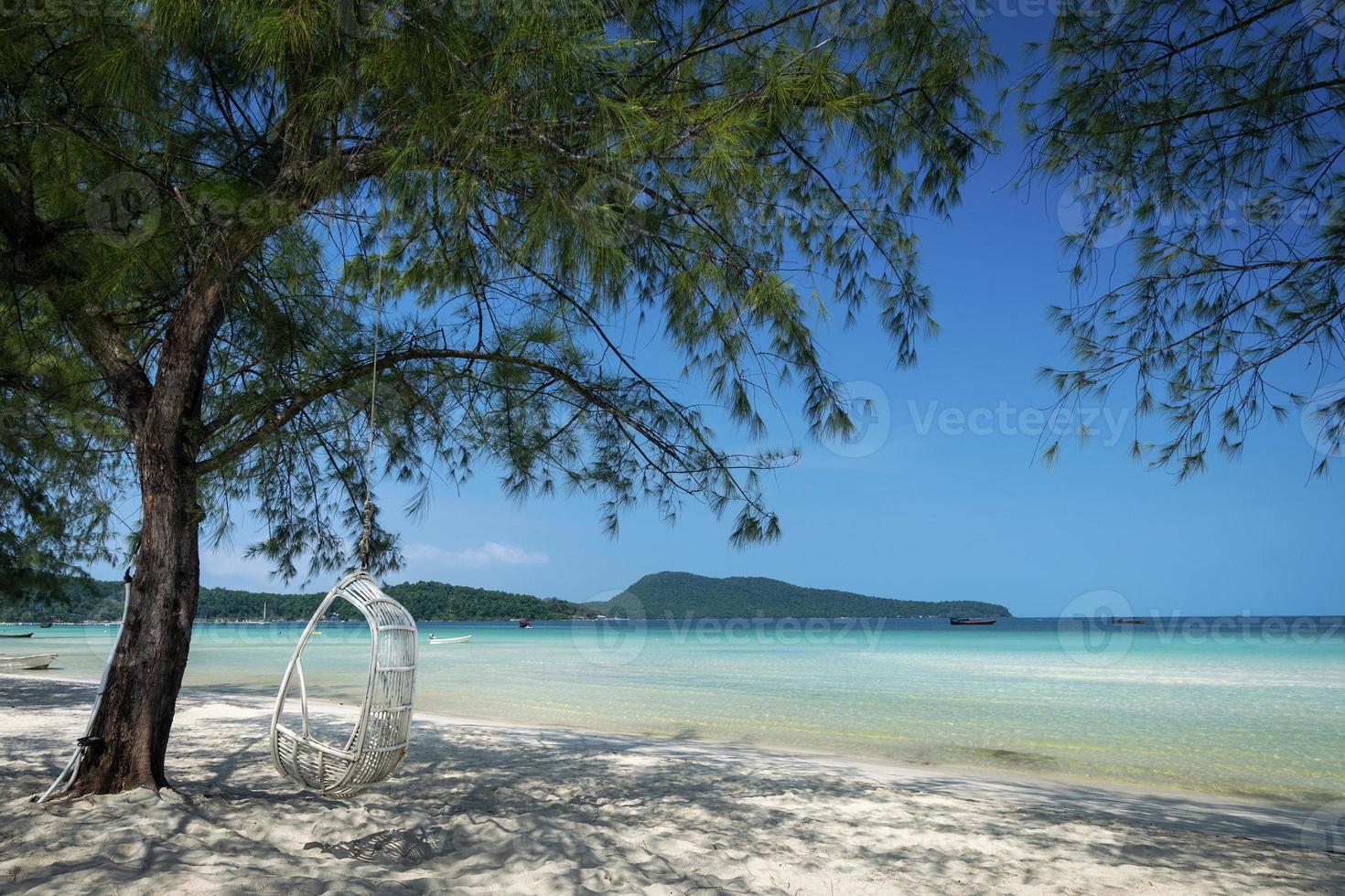 Saracen Bay Beach op het eiland Koh Rong Samloen in de buurt van Sihanoukville in Cambodja foto