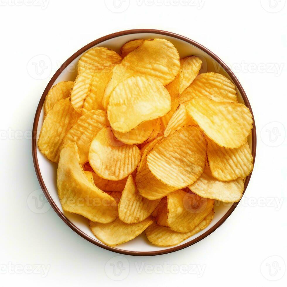 kom van krokant golvend aardappel chips of chips geïsoleerd Aan een wit achtergrond, top visie. generatief ai. foto