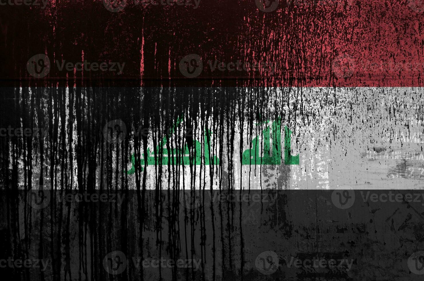 Irak vlag afgebeeld in verf kleuren Aan oud en vuil olie vat muur detailopname. getextureerde banier Aan ruw achtergrond foto