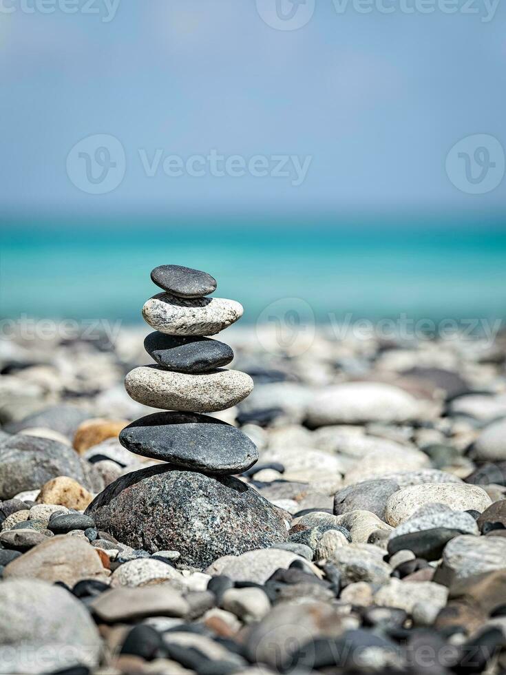 zen evenwichtig stenen stack foto