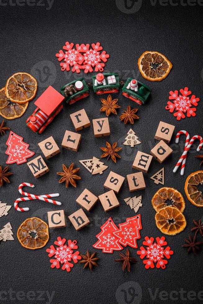 mooi Kerstmis samenstelling met kopiëren ruimte met een opschrift in houten kubussen foto