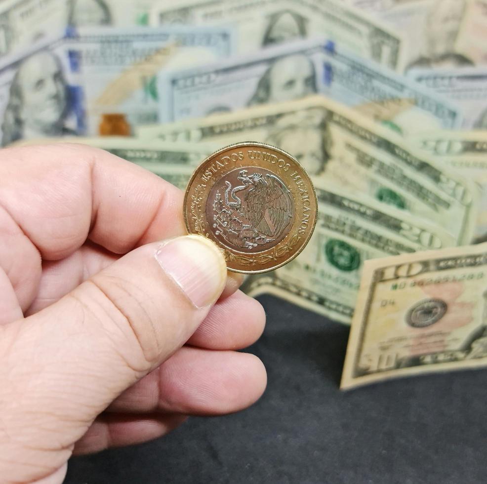 waarde in de wisselkoers tussen Mexicaans en Amerikaans geld foto