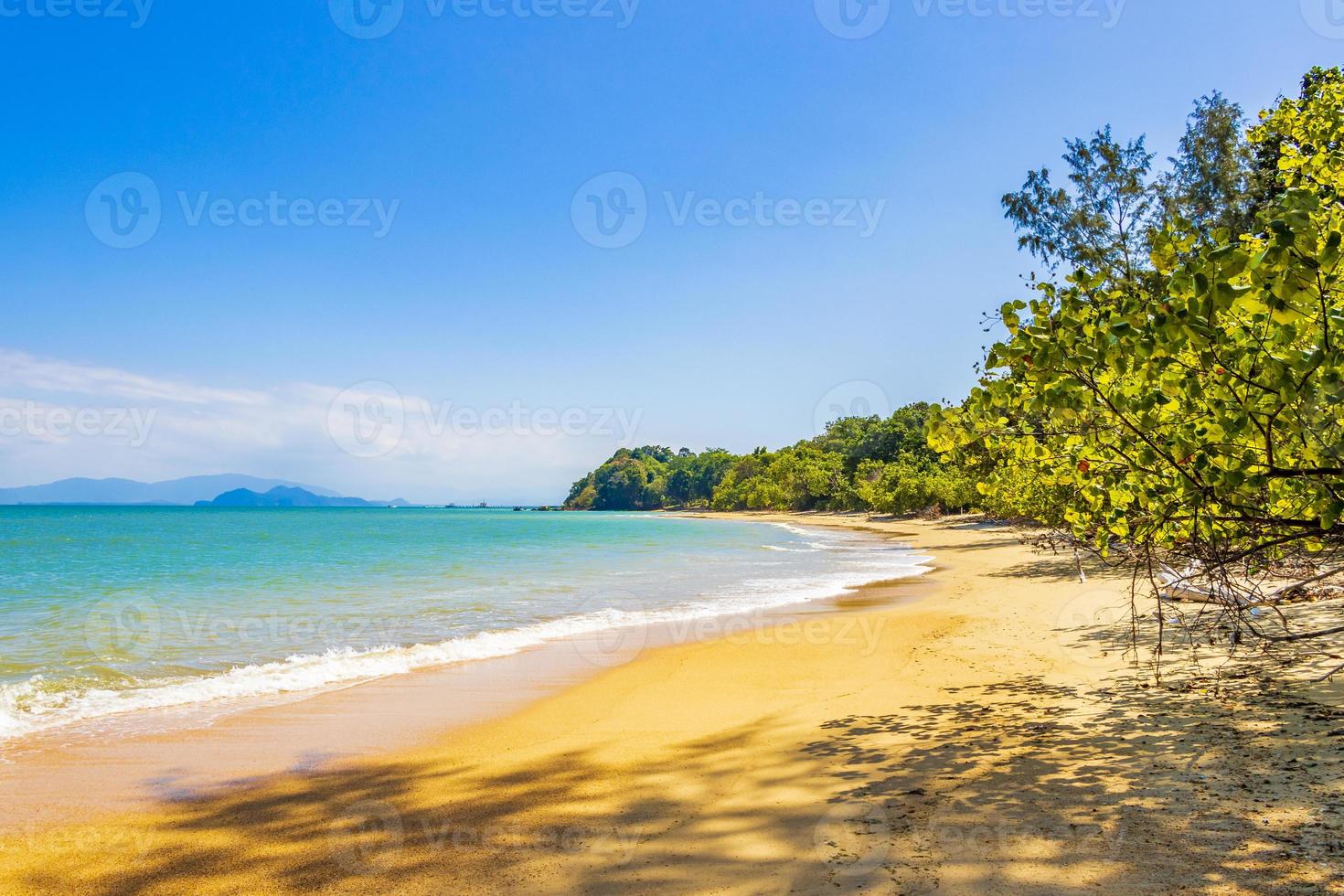 aow yai strand op het eiland Koh Phayam, Thailand, 2020 foto