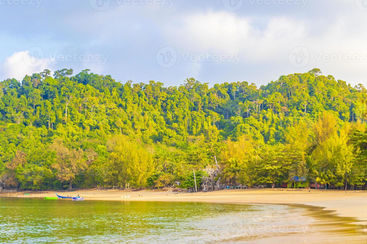 aow yai strand op het eiland Koh Phayam, Thailand, 2020 foto