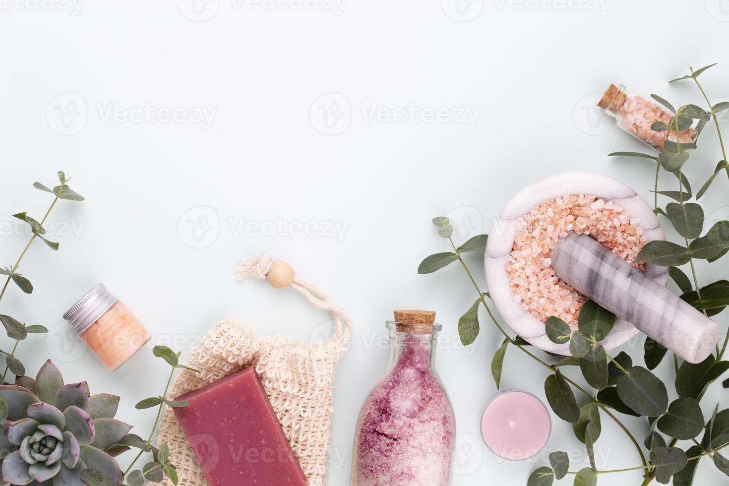 spa zelfgemaakte huidverzorging en lichaamscosmetica met natuurlijke ingrediënten foto