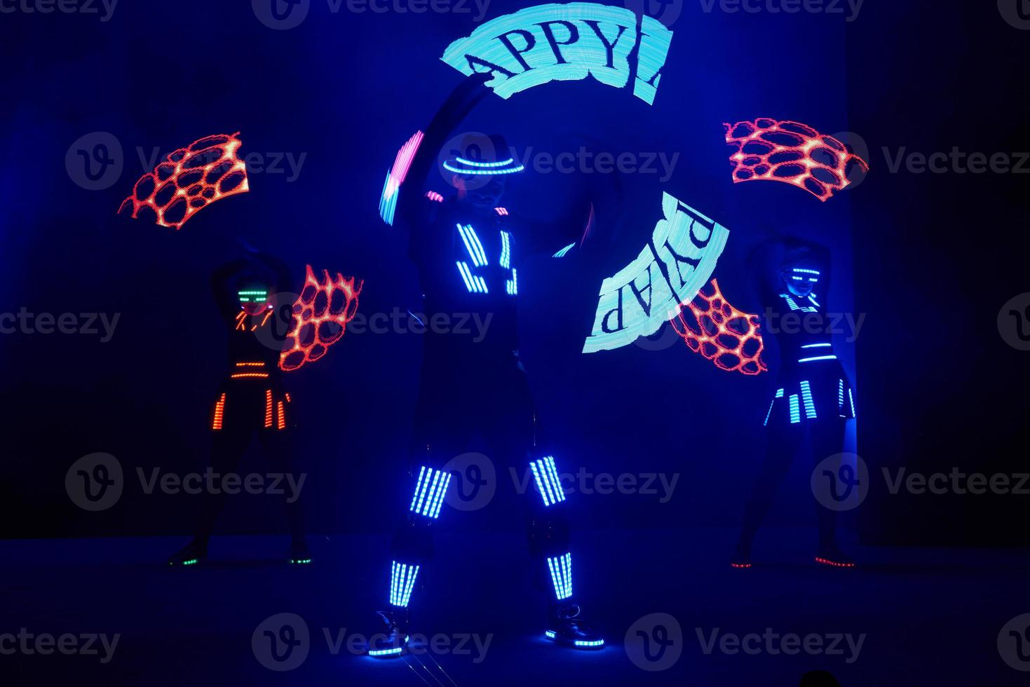 lasershow performance, dansers in led pakken met led lamp, zeer mooie nachtclub performance, party foto