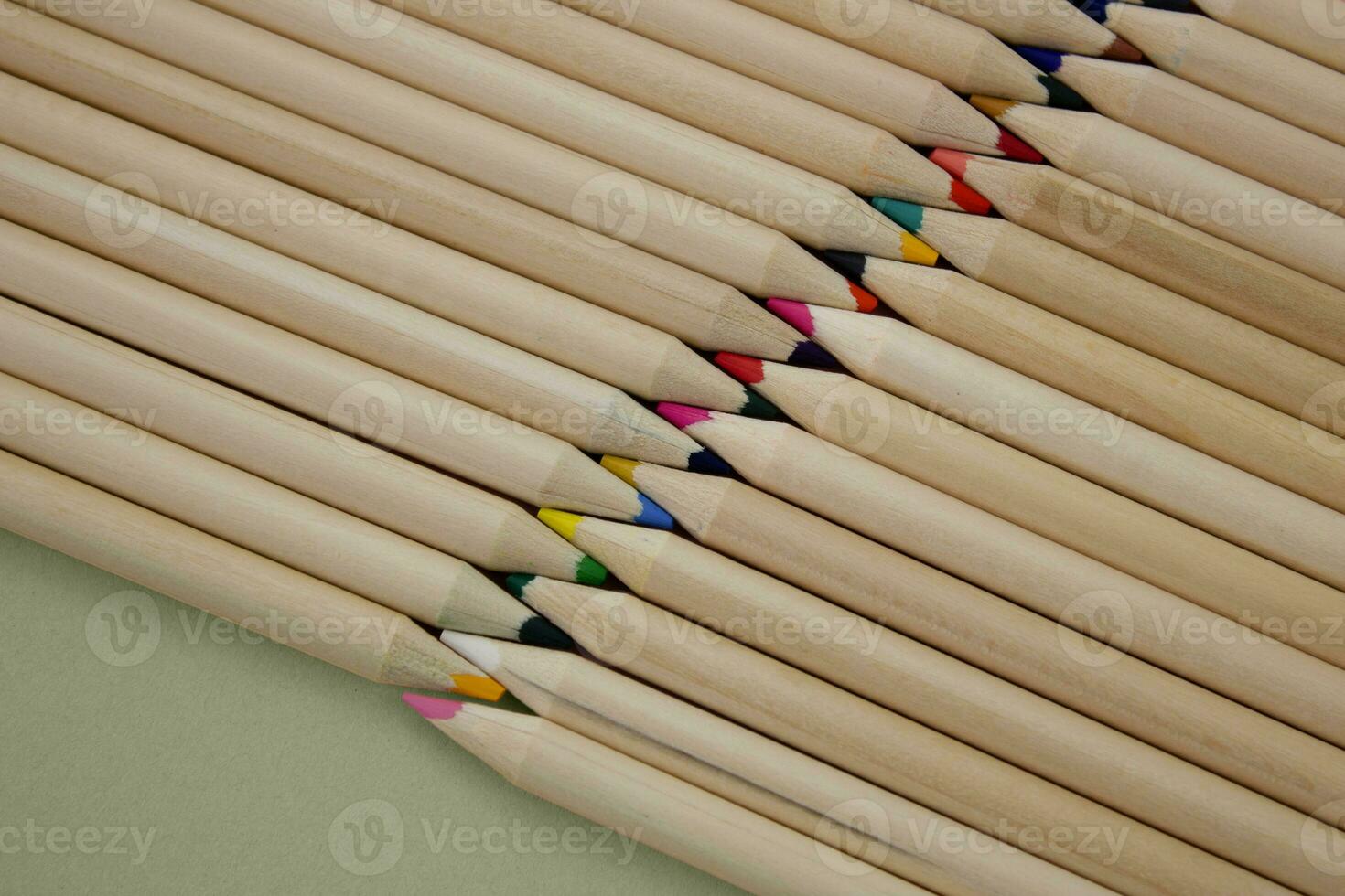achtergrond van gekleurde potloden. foto