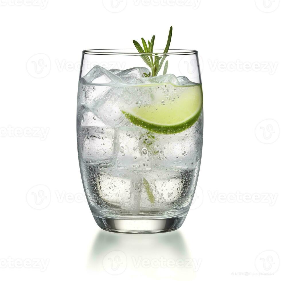 ai gegenereerd gin tonic glas van water met ijs geïsoleerd Aan wit achtergrond. ai gegenereerd foto