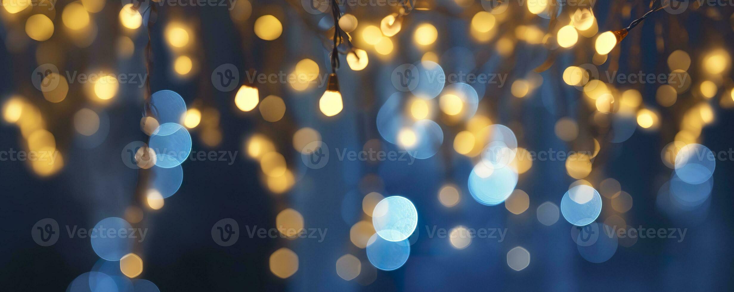 ai gegenereerd vakantie verlichting en decoratie concept, Kerstmis slinger bokeh lichten over- donker blauw achtergrond. ai gegenereerd foto