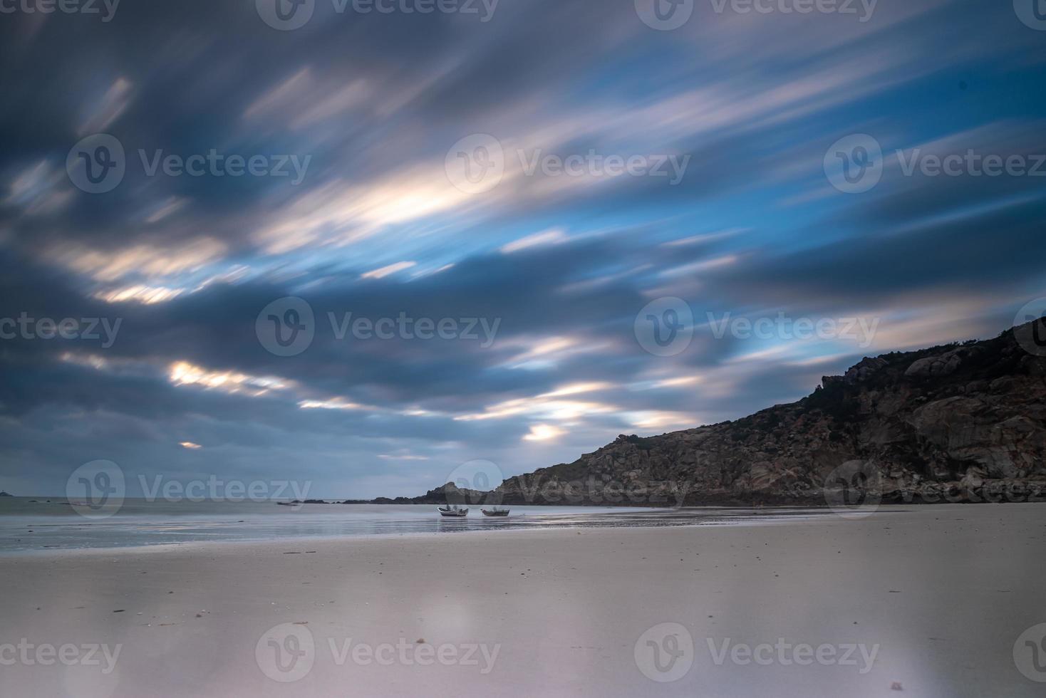 strand en lucht in slow-door fotografie foto