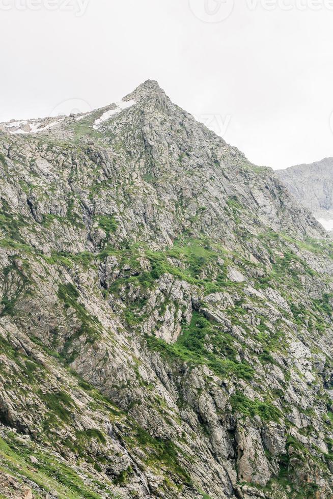 Kumrat vallei prachtig landschap bergen uitzicht foto