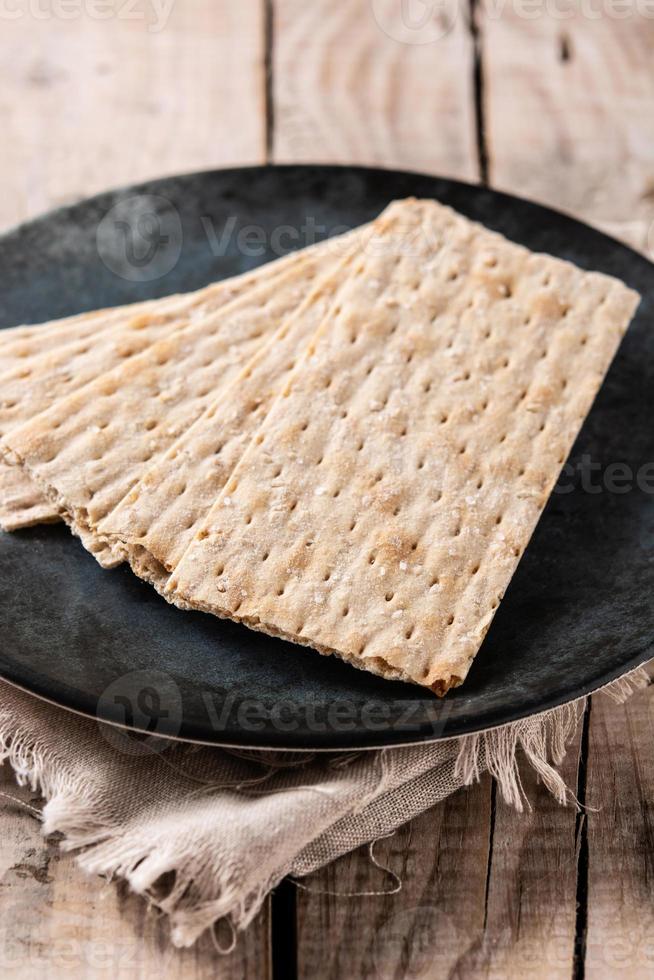 traditioneel matzah brood foto