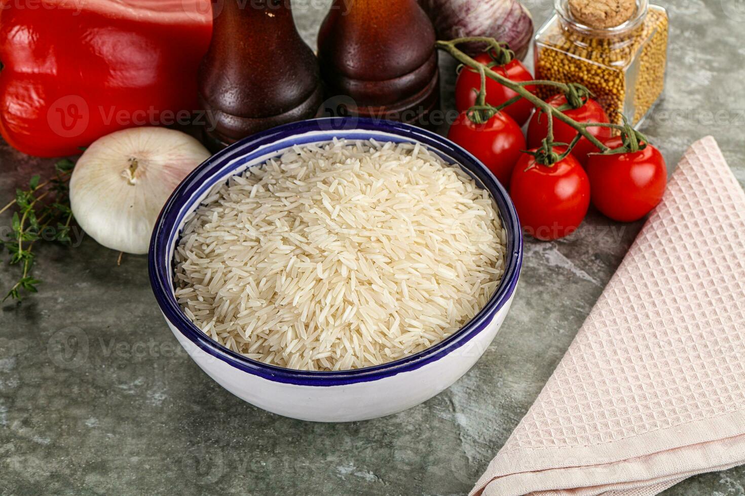 rauw heerlijk basmati rijst- hoop foto