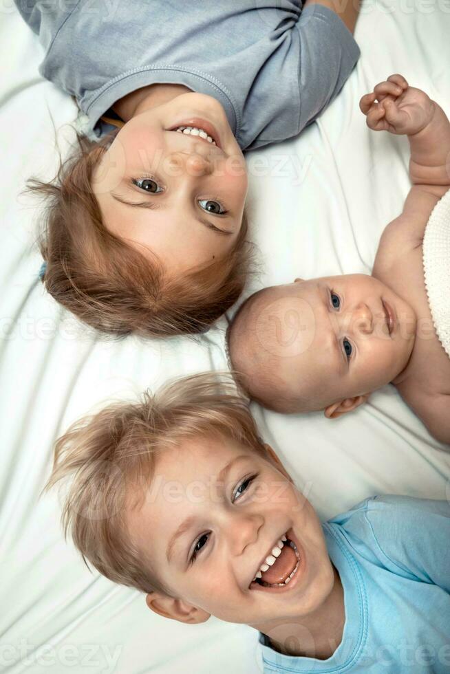 gelukkig kinderen Bij huis foto