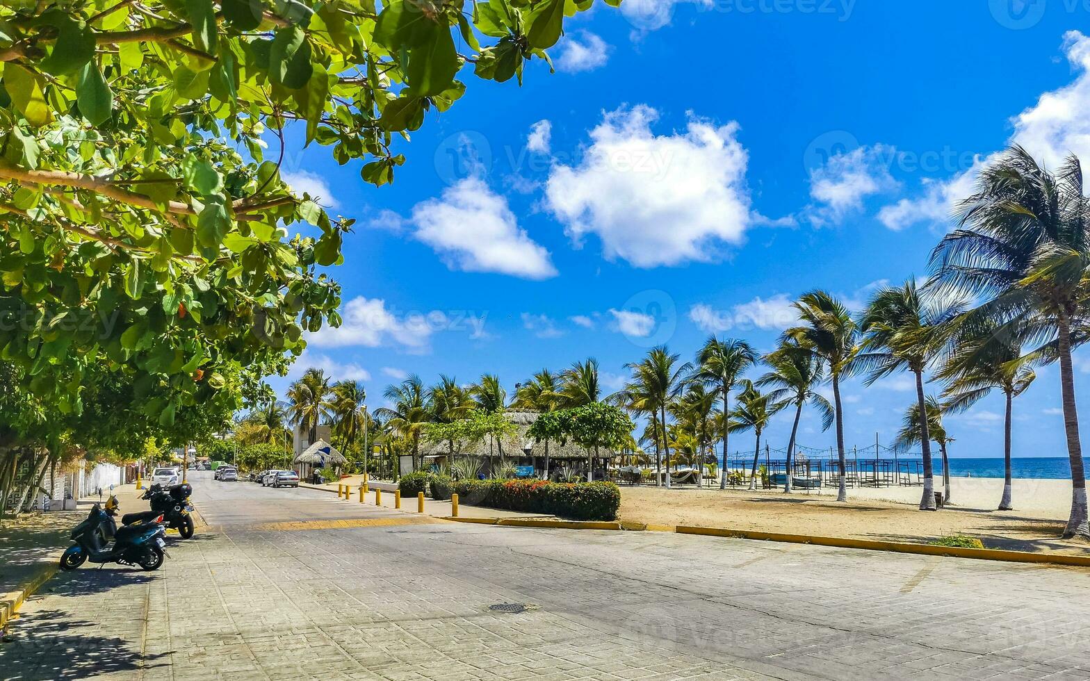 mooi stad zeegezicht landschap natuurlijk panorama visie puerto escondido Mexico. foto