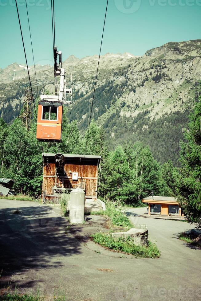 kabelbaan in de bergen, argientere ,Frankrijk foto