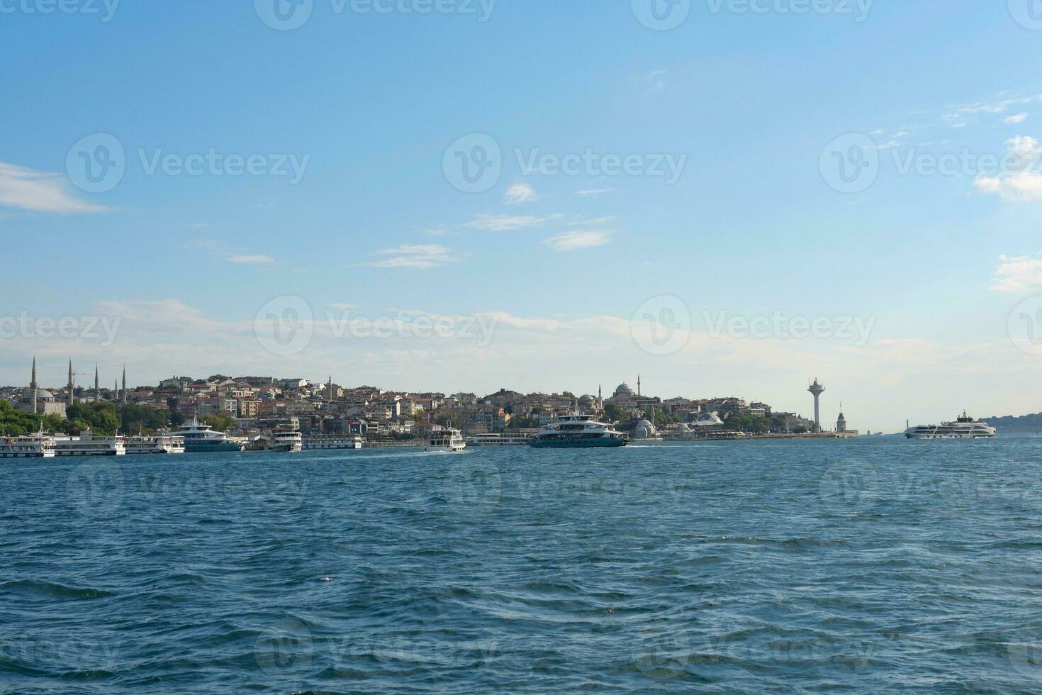 visie van bosporus in Istanbul in kalkoen . foto
