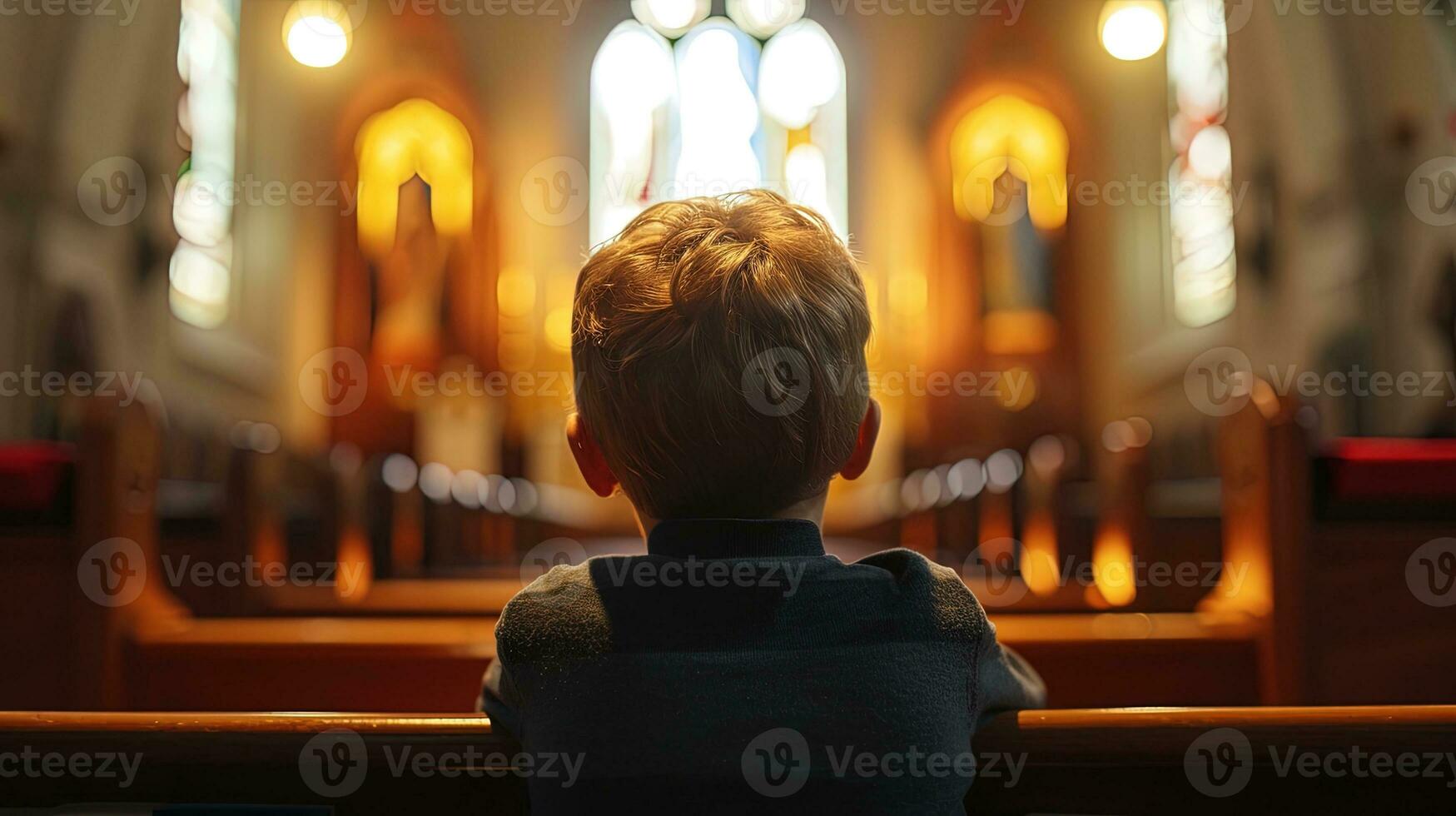 ai gegenereerd weinig jongen bidden in kerk terug visie. christen religie concept. ai generatief foto