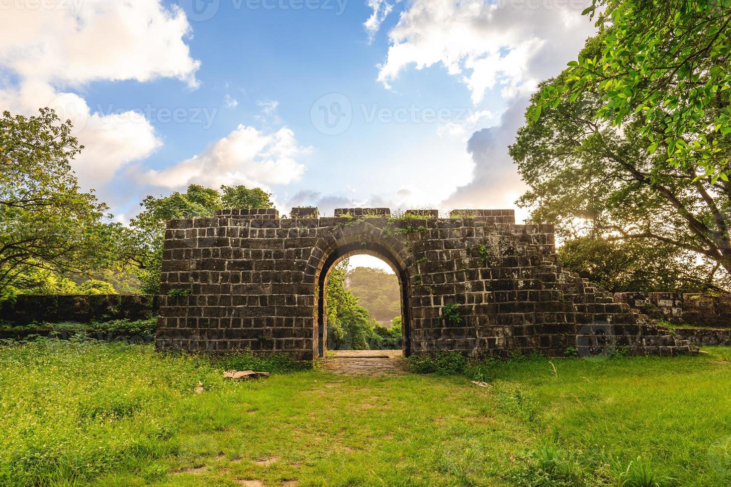 hoofdingang van de batterij van Ershawan in de stad Kielung in Taiwan foto