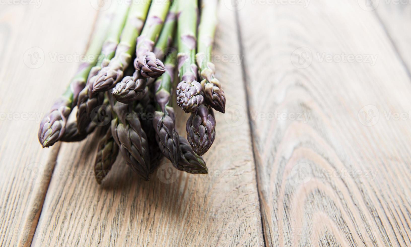 verse groene asperges foto