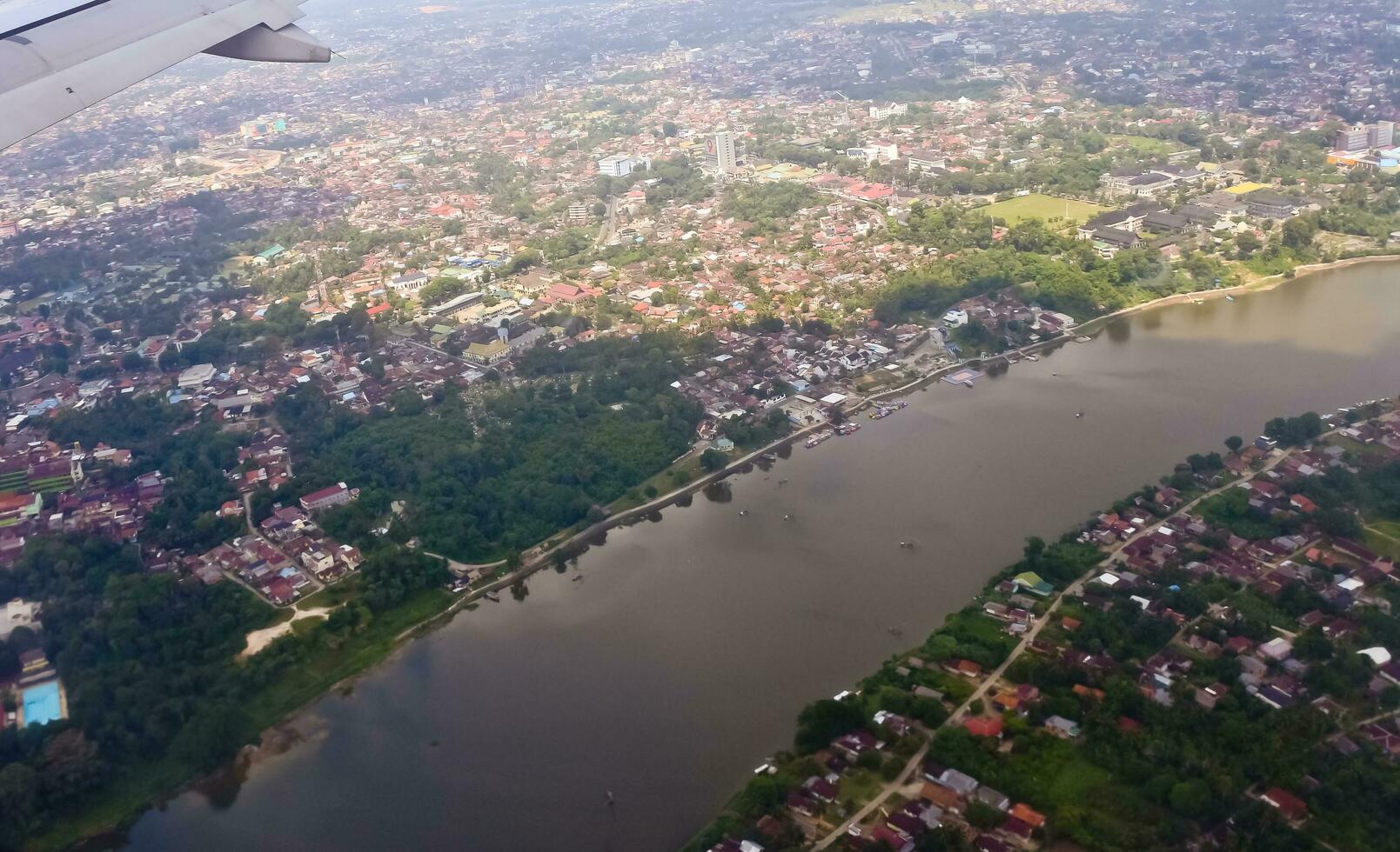 antenne visie van de rivier- in jambi foto