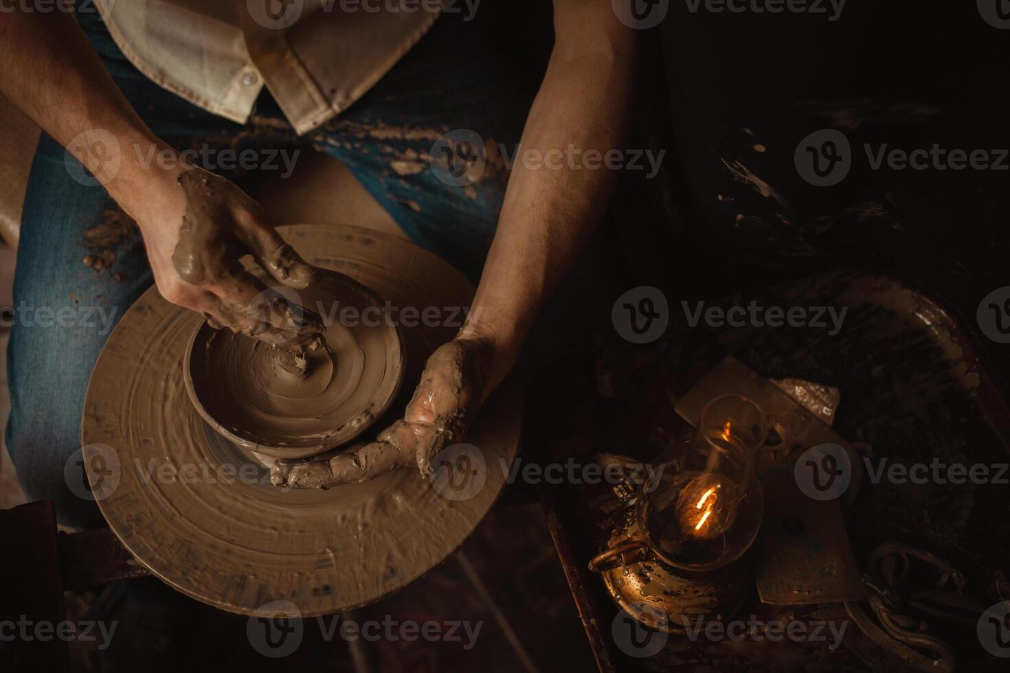 pottenbakkerij werkplaats, klei Product, authentiek atmosfeer, achtergrond foto