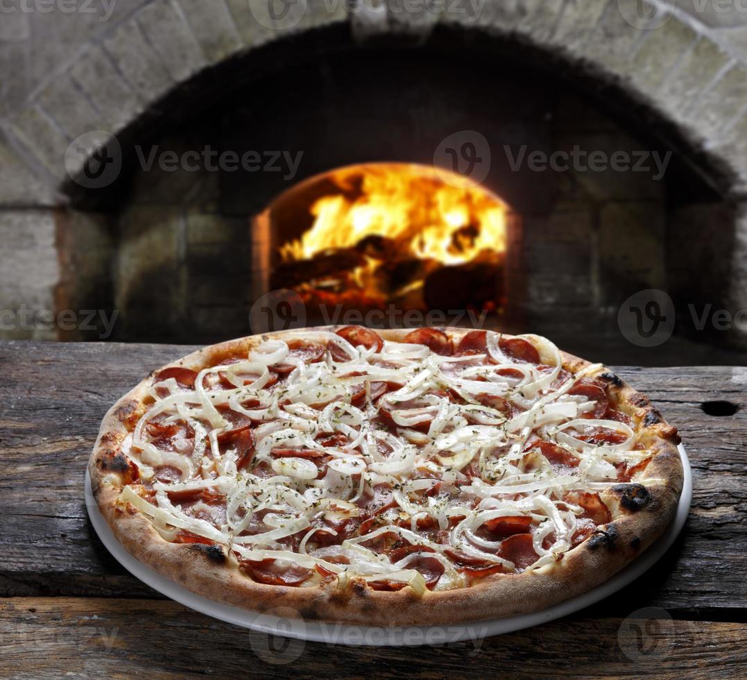 pizza pepperoni italiaans eten foto