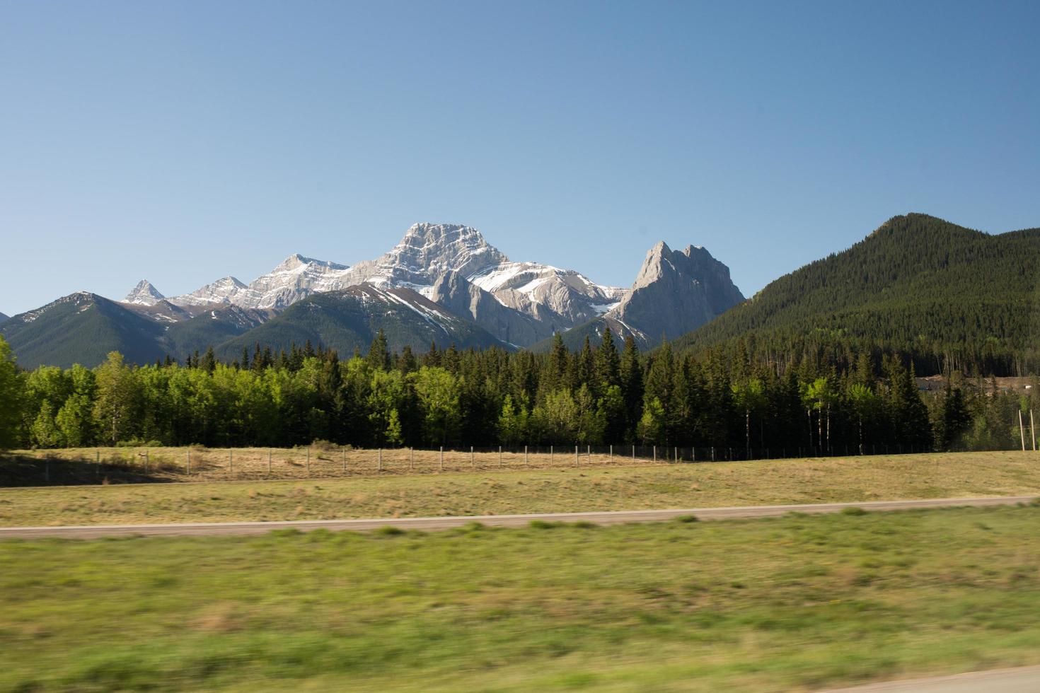 prachtig uitzicht vanaf de weg naar Banff National Park. alberta. foto