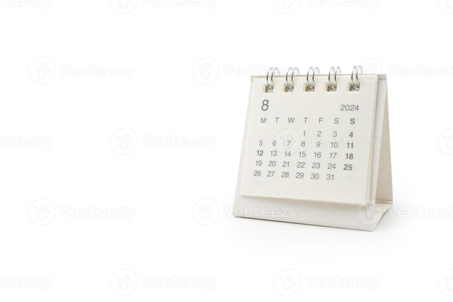 gemakkelijk bureau kalender voor augustus 2024 geïsoleerd Aan wit achtergrond. kalender concept met kopiëren ruimte. knipsel pad. foto