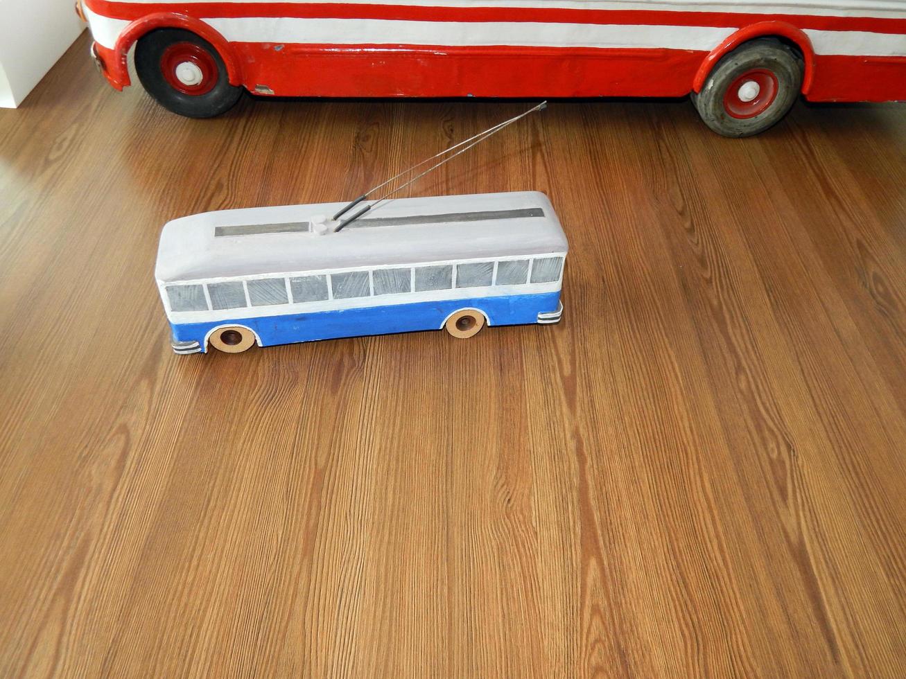 modellen van trolleybussen, modellen van elektrisch stadsvervoer foto