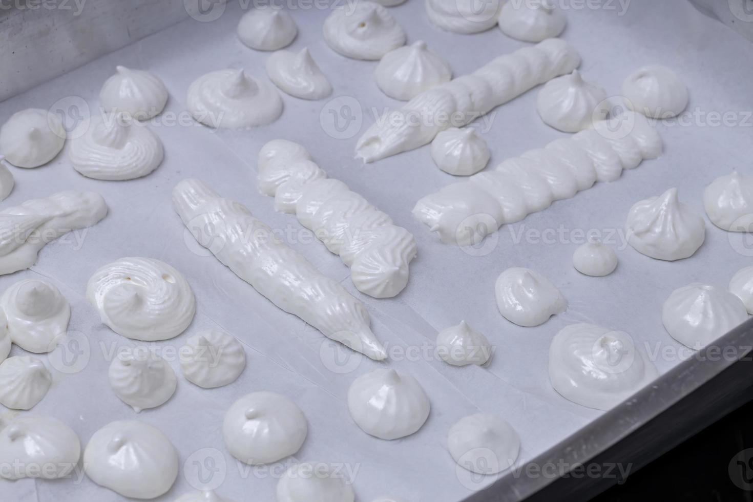zucht of zelfgemaakte meringue foto