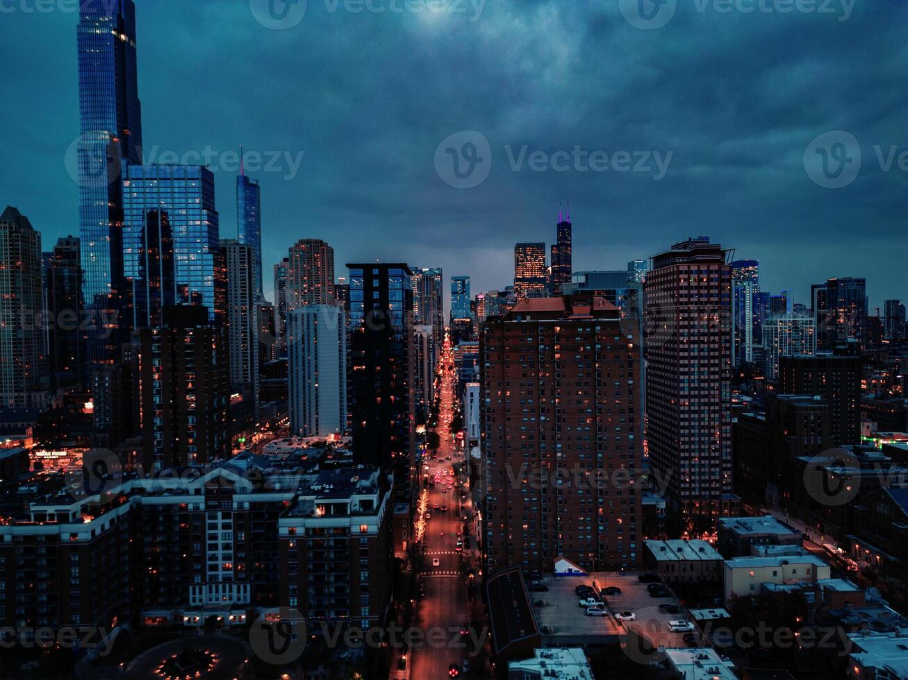 stadsgezicht antenne visie van chicago van observatie dek Bij zonsondergang foto