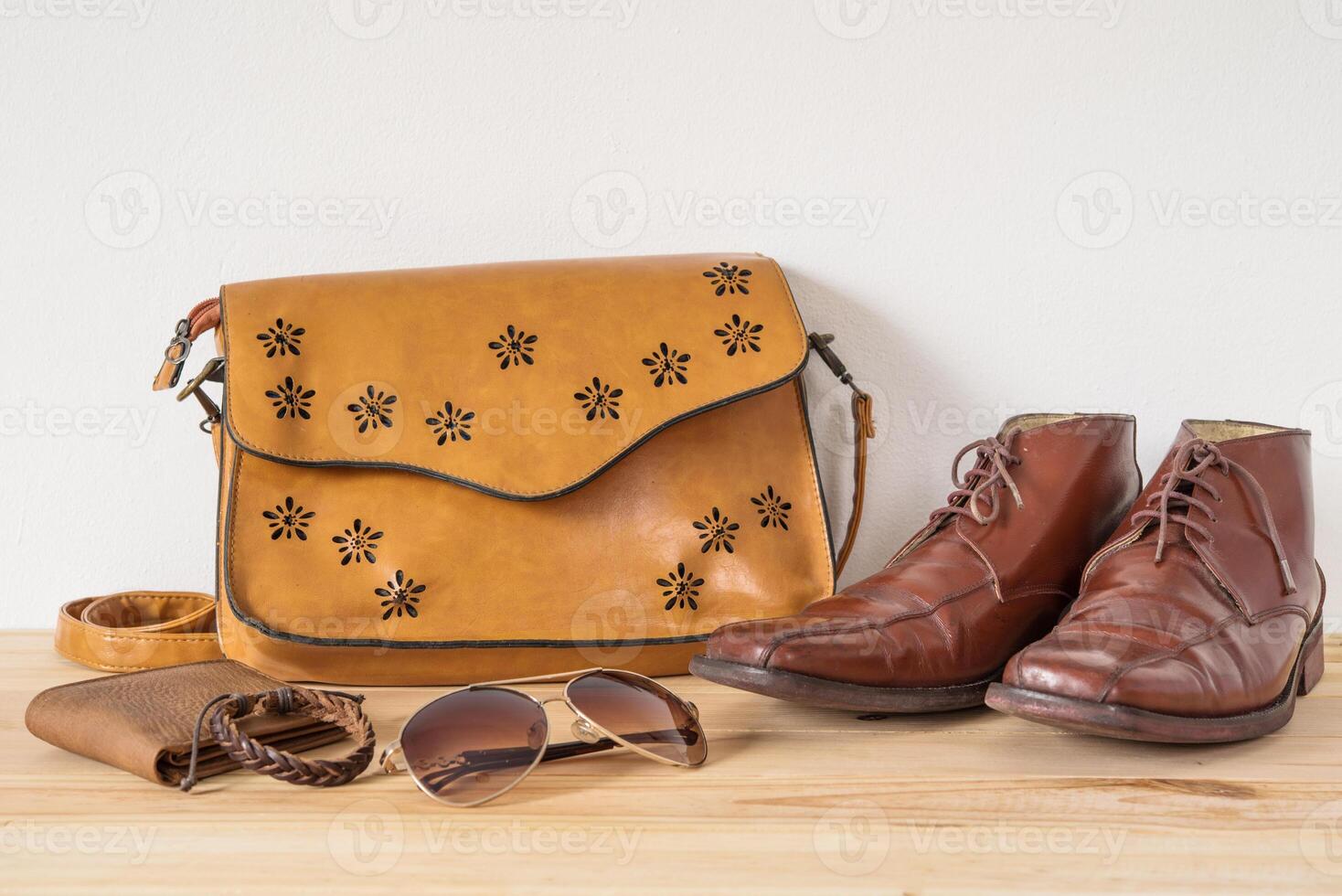 kleding voor mannen Aan de houten verdieping foto