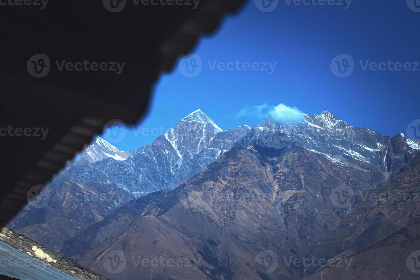 sneeuw afgedekt Himalaya foto