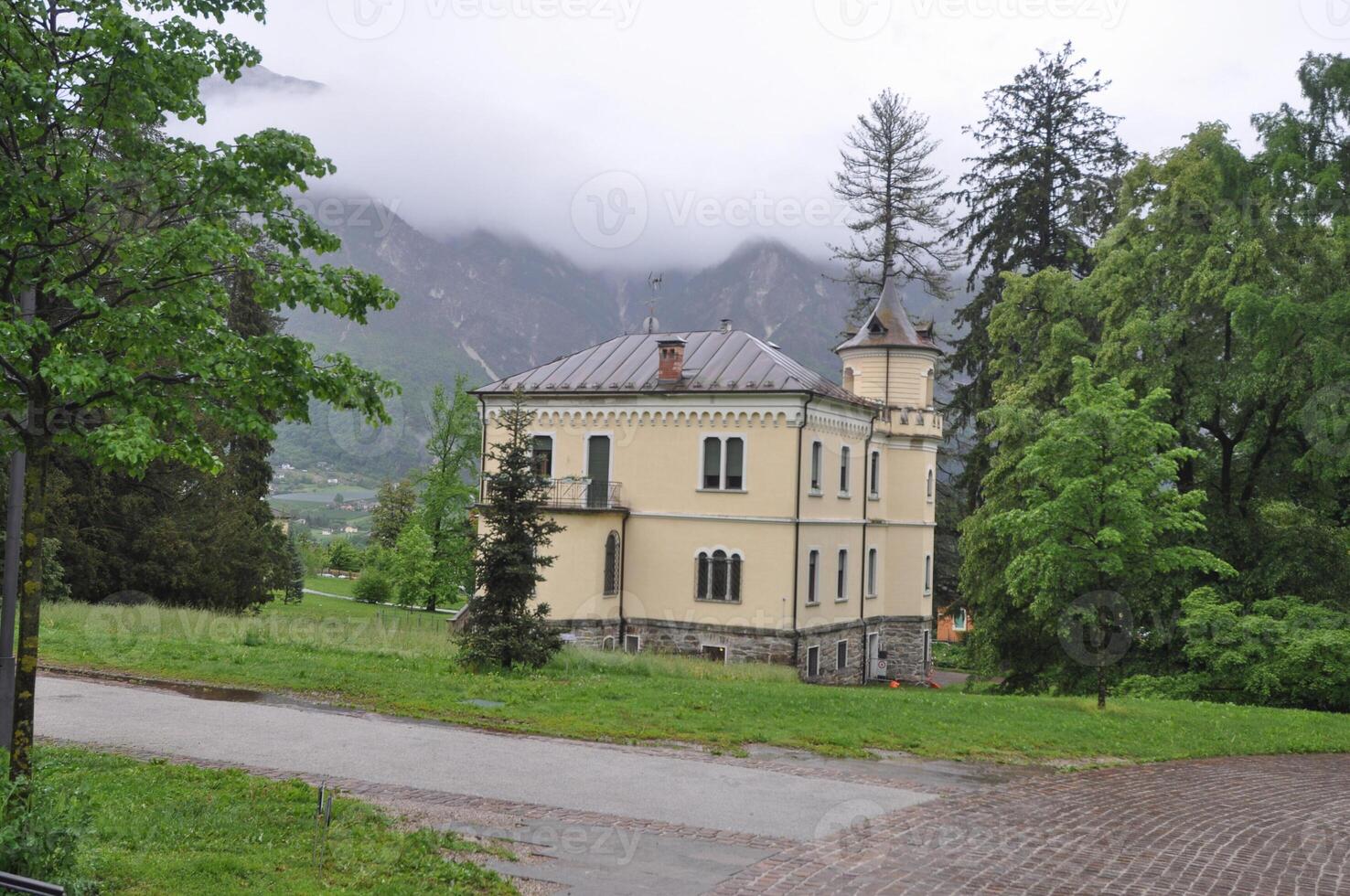 villa paradijs in levico terme foto