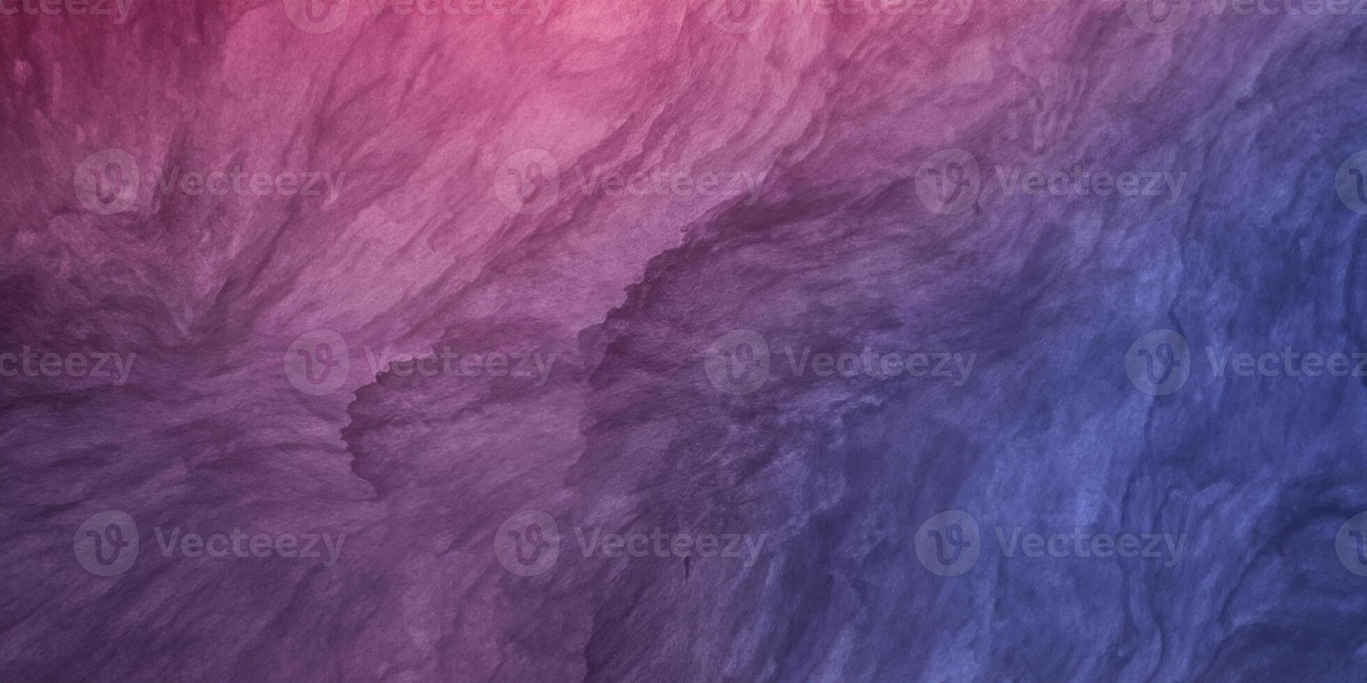 abstract verf achtergrond helling roze naar donker Purper met vloeistof vloeistof grunge structuur foto