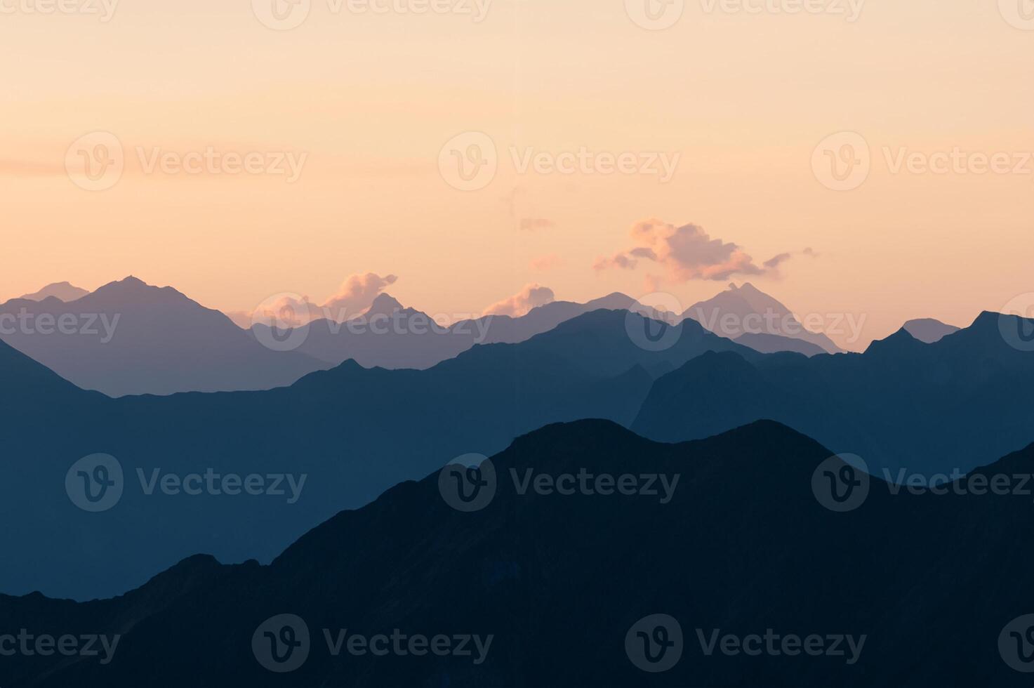 vanille berg silhouetten foto