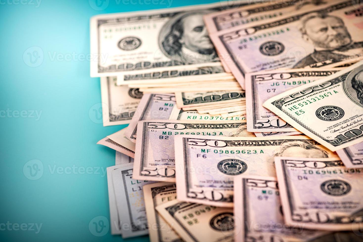 dollar biljetten close-up. amerikaanse dollars macro-opnamen. inflatie concept. foto