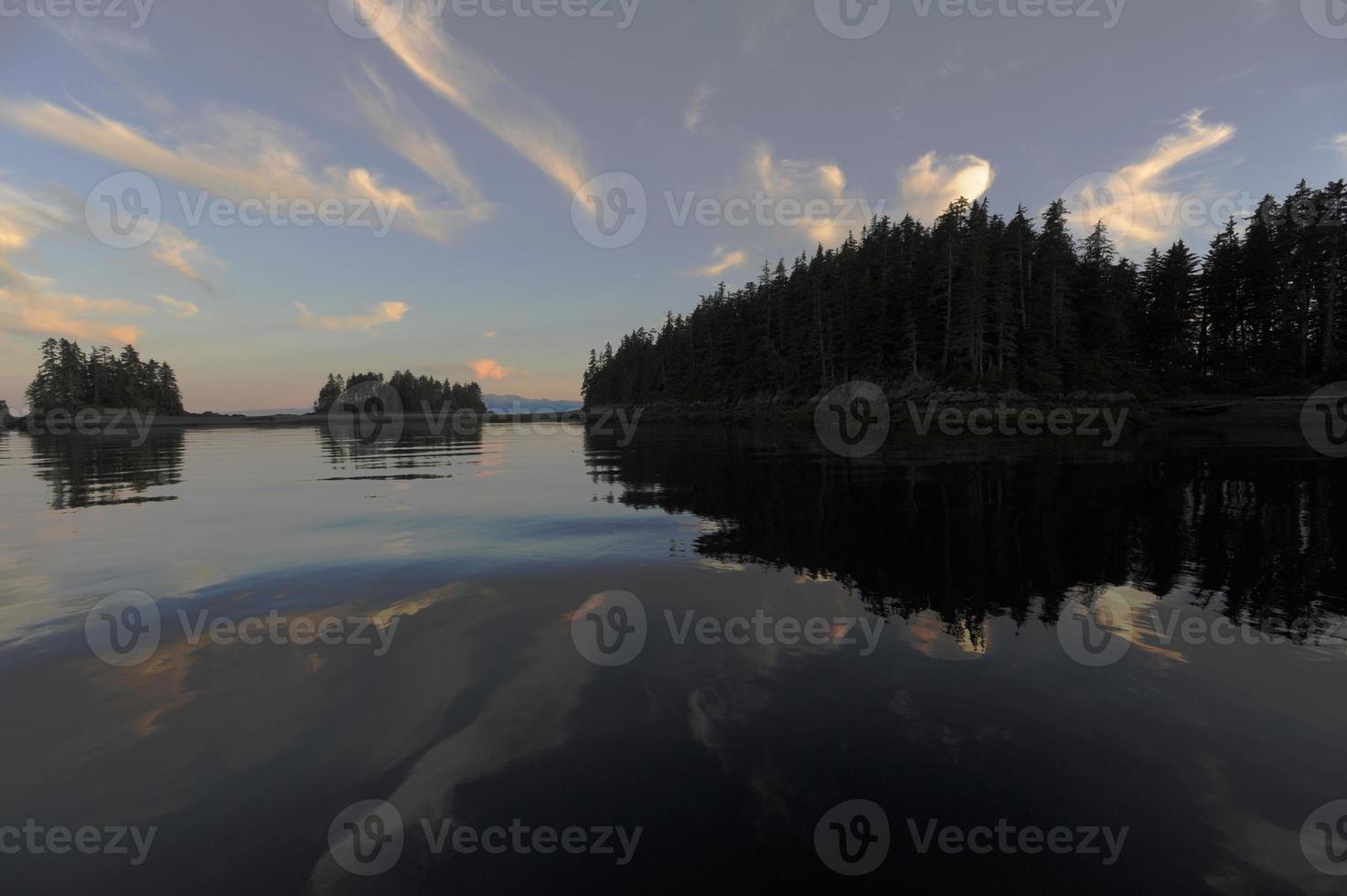 zonsondergang op broers eilanden foto