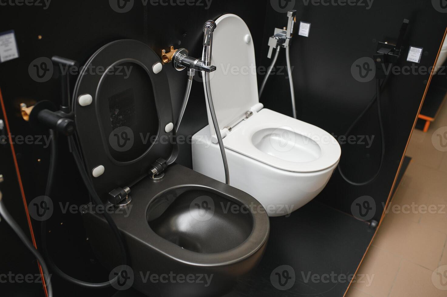 toilet kommen in de op te slaan foto