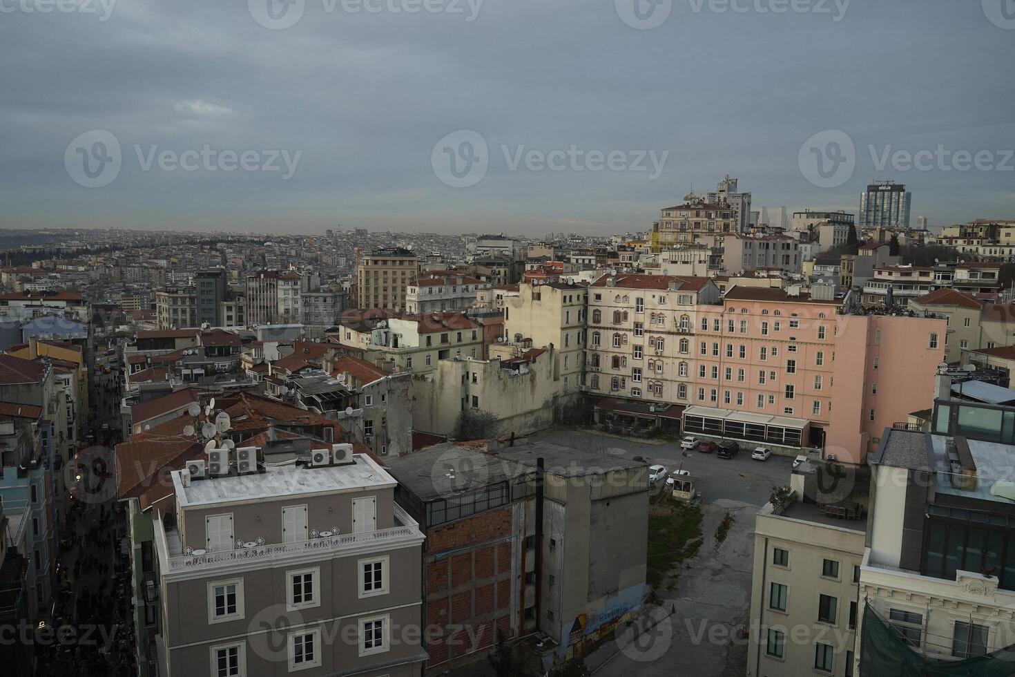 Istanbul antenne stadsgezicht Bij zonsondergang van gala gouden toeter beyoglu foto