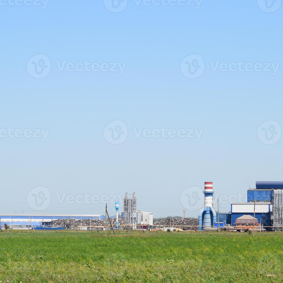 groot fabriek voor verwerken vodje metaal foto