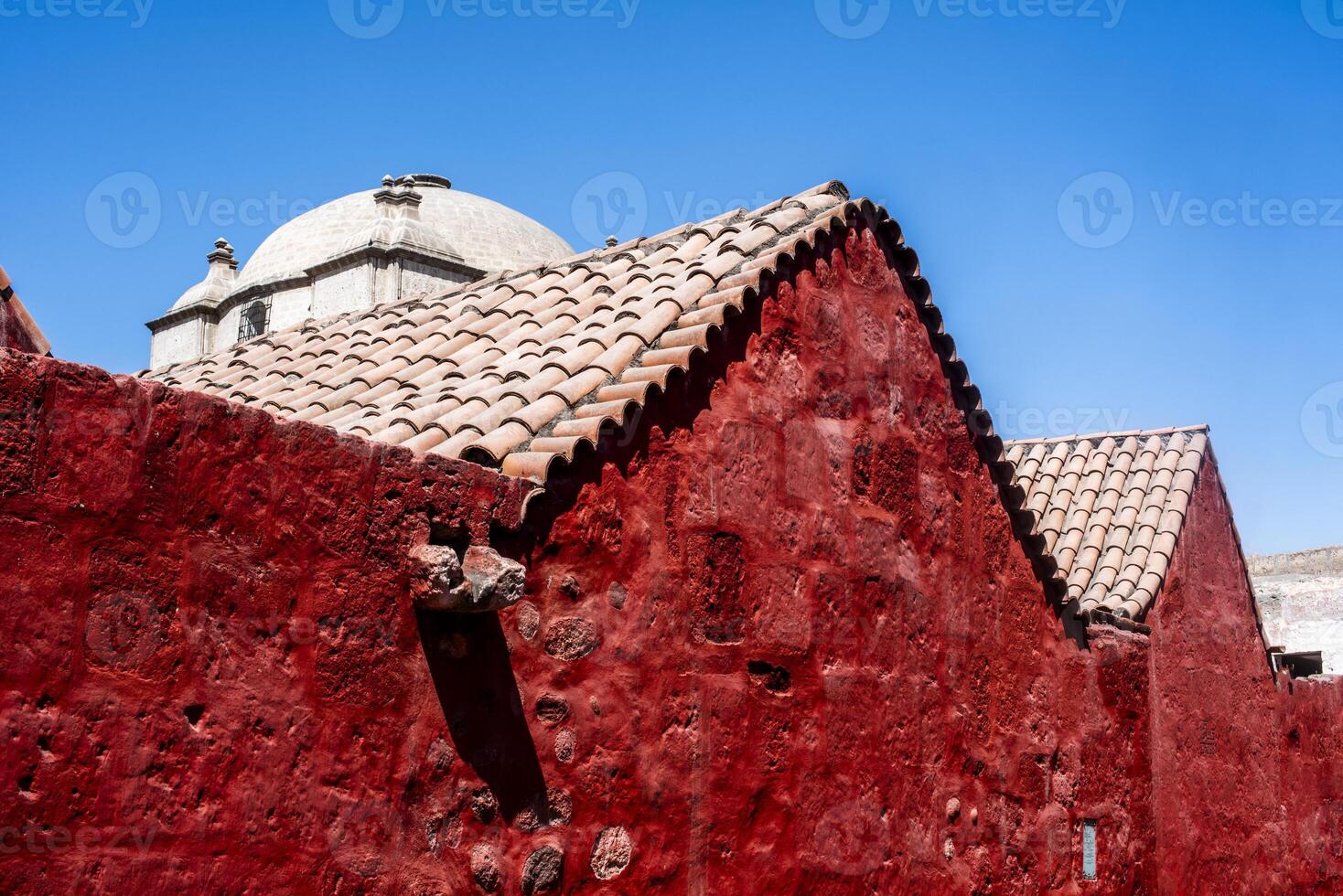 2023 8 15 Peru rood muur 2 foto