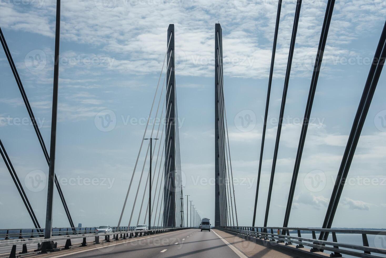 hedendaags oresund brug ontwerp koppelingen Denemarken naar Zweden efficiënt. foto