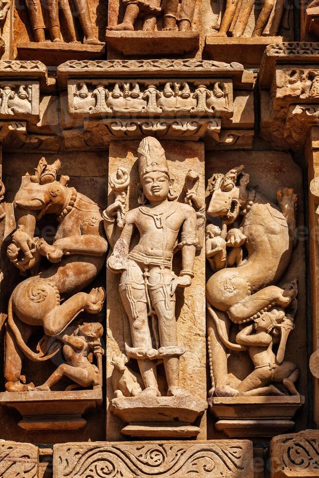 sculpturen Aan khajuraho tempels foto