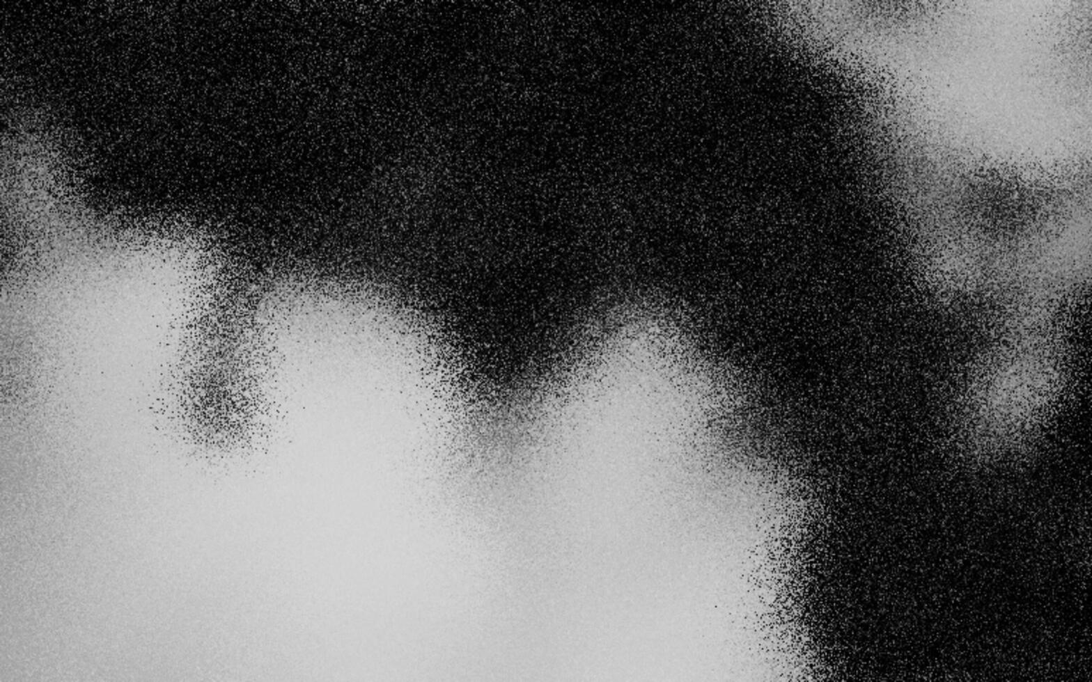 elegant korrelig zwart kleur helling Golf achtergrond met lawaai of grunge structuur Effecten. charmant korrelig zwart kleur verloop. abstract zwart grunge helling achtergrond. kopiëren ruimte. foto