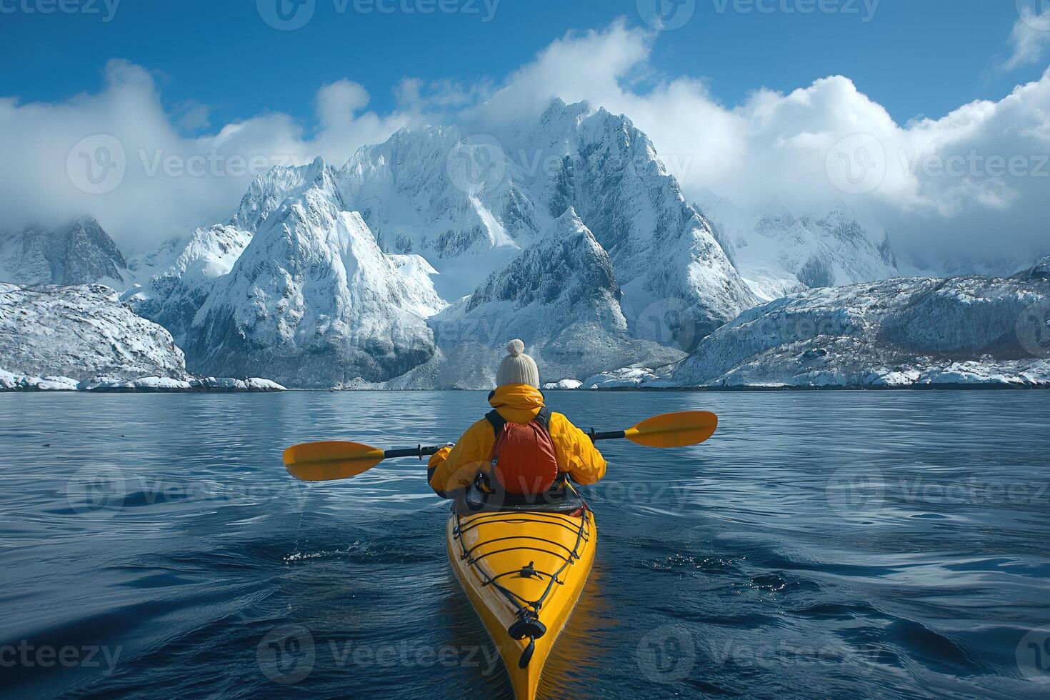 ai gegenereerd kayaker in een verkoudheid zee tegen de backdrop van verkoudheid bergachtig arctisch kusten foto