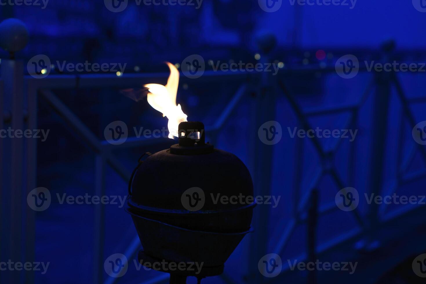 brandend olie lamp door de water in een ontspannen atmosfeer in Denemarken. foto