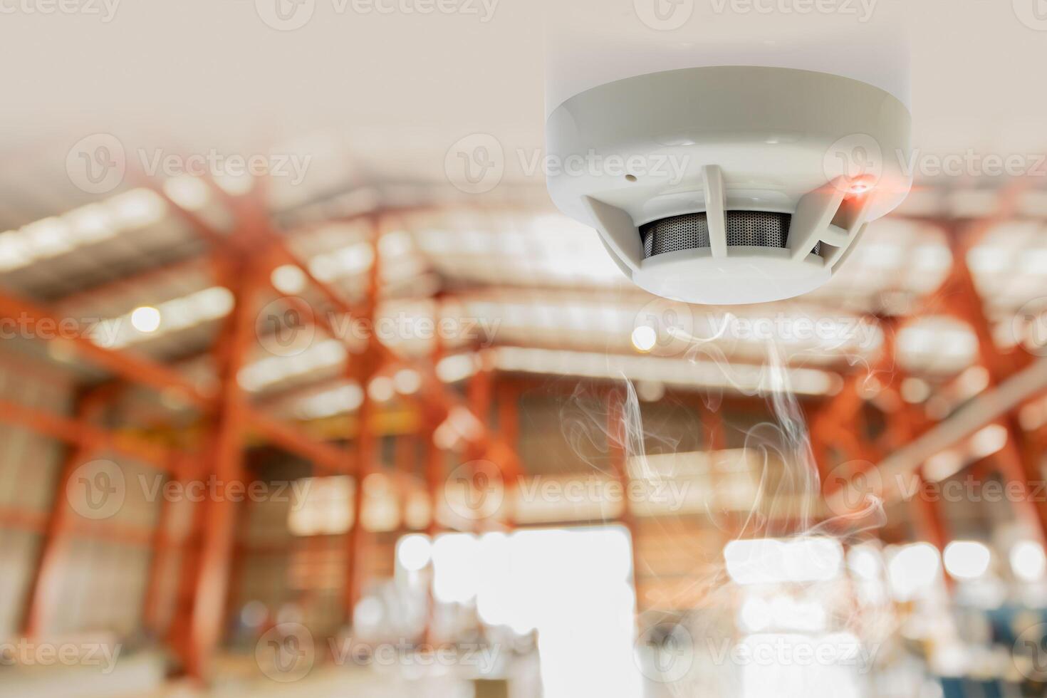 brand alarmen voor magazijn rook detector brand detector veiligheid apparaat opstelling Bij lading opslagruimte Oppervlakte plafond foto